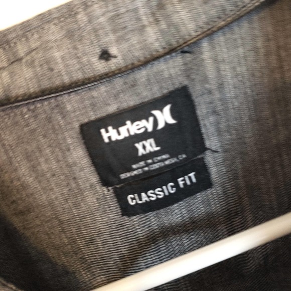 Hurley Men's Gray Shortsleeve Button-down Shirt size XXL - Picture 2 of 4